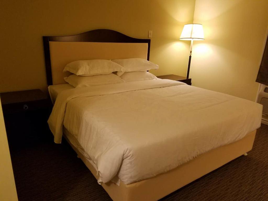 7 West Motel Carleton Place Экстерьер фото