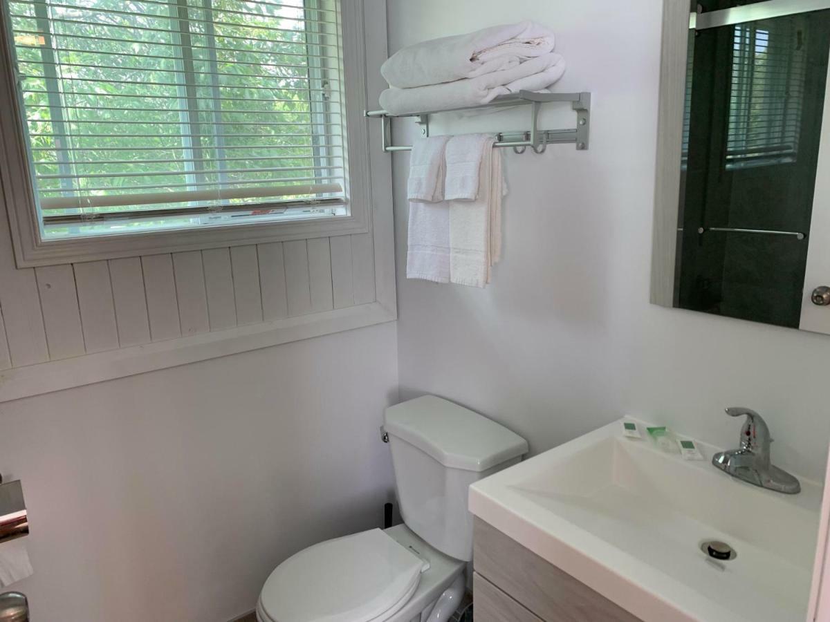 7 West Motel Carleton Place Экстерьер фото